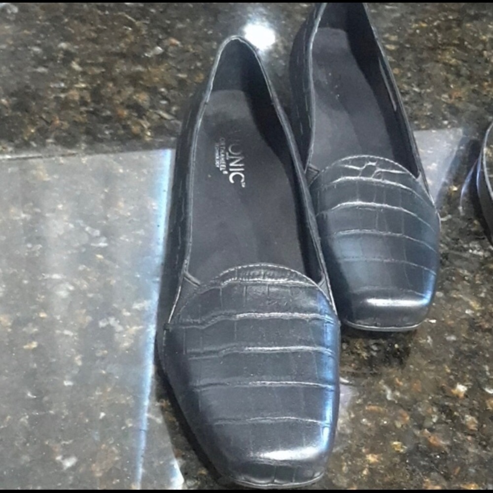 Black Shoes